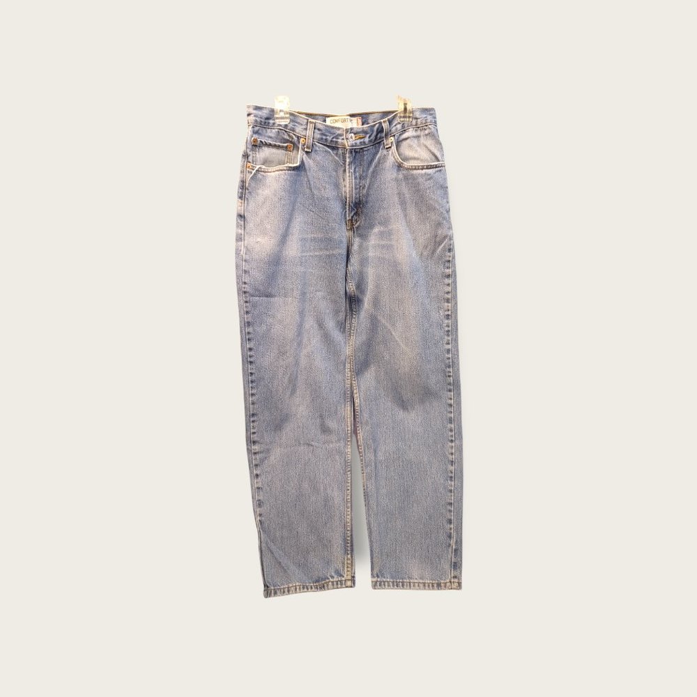 Mens blue levi 560 jeans, size 34x34